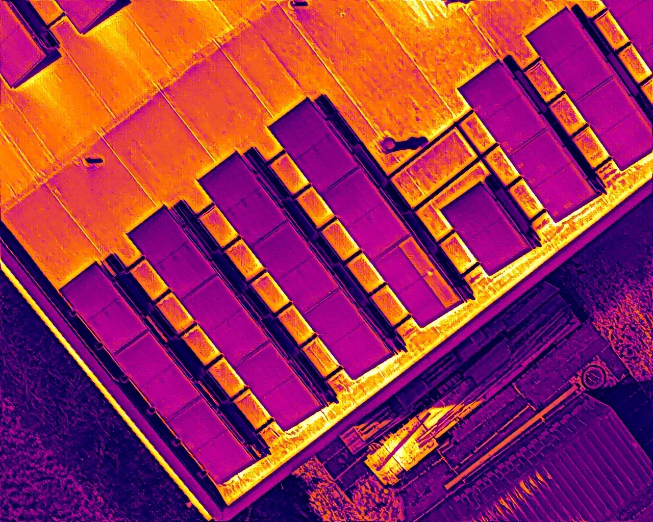 PV Inspektion per Drohne Referenz 1 Wärmebild