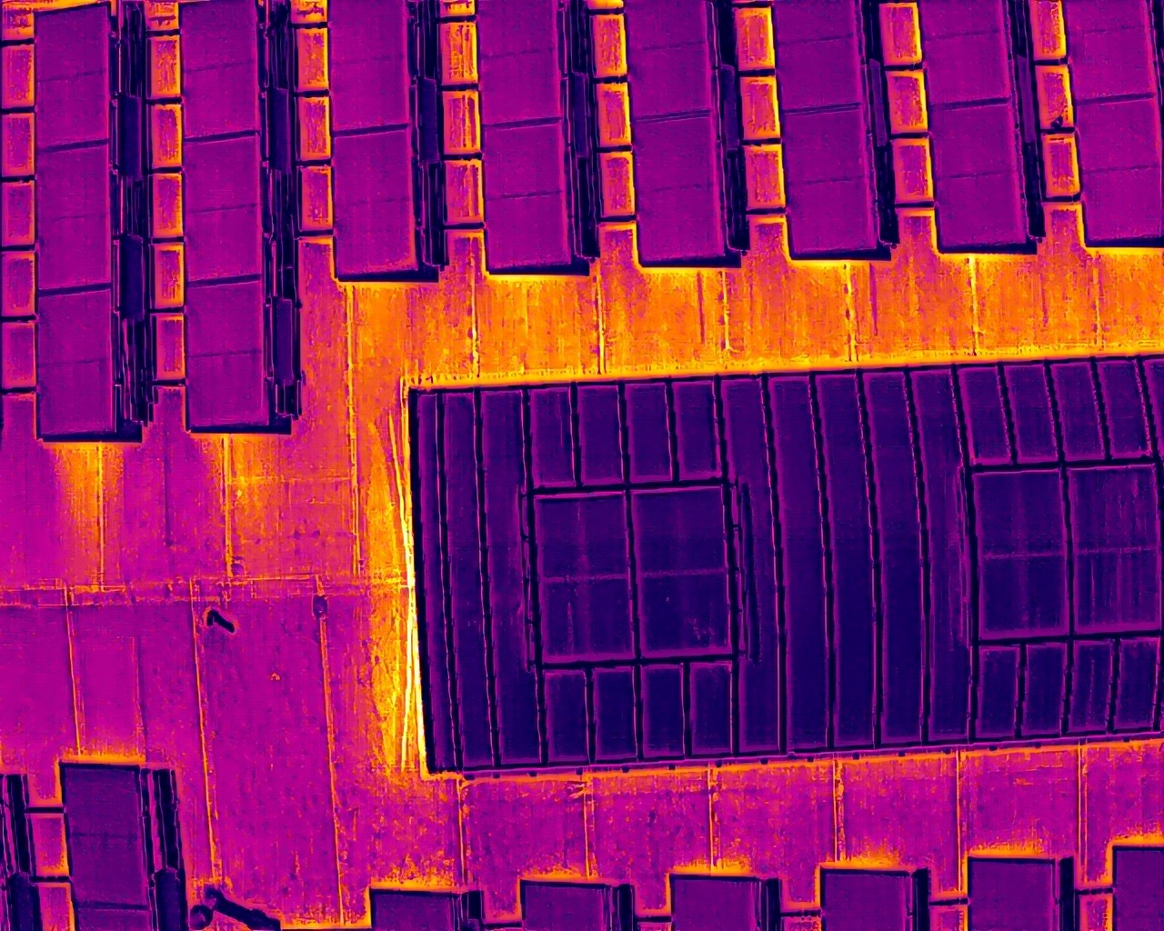 PV Inspektion per Drohne Referenz 2 Wärmebild